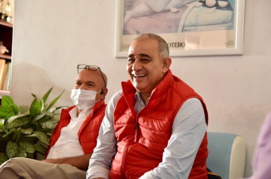 Luis Carlos Ochoa: un hombre devoto y de-votos